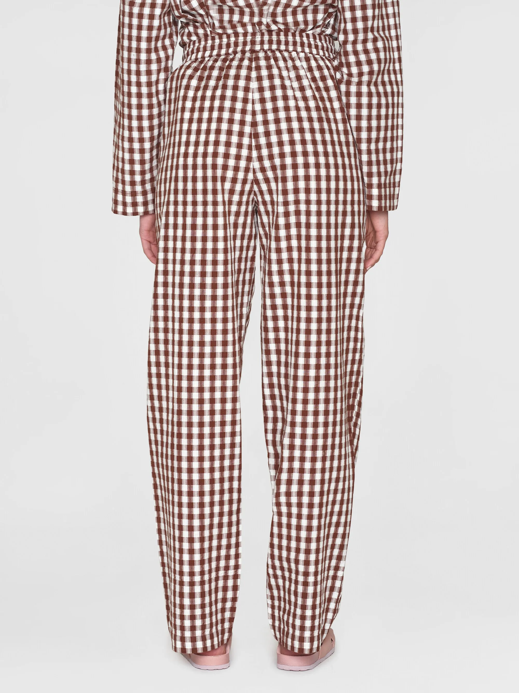 CHLOE barrel high-rise seersucker checkered elastic waistband pants - GOTS/Vegan - Brown check