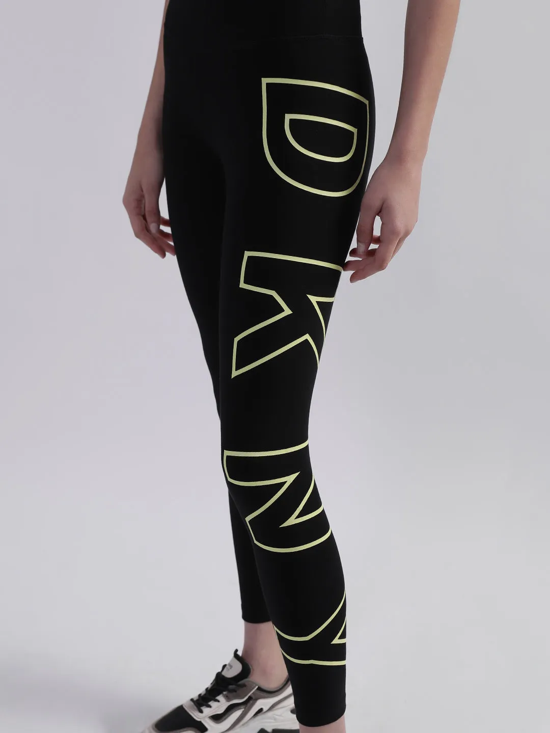 DKNY Women Lime Solid Fitted Leggings