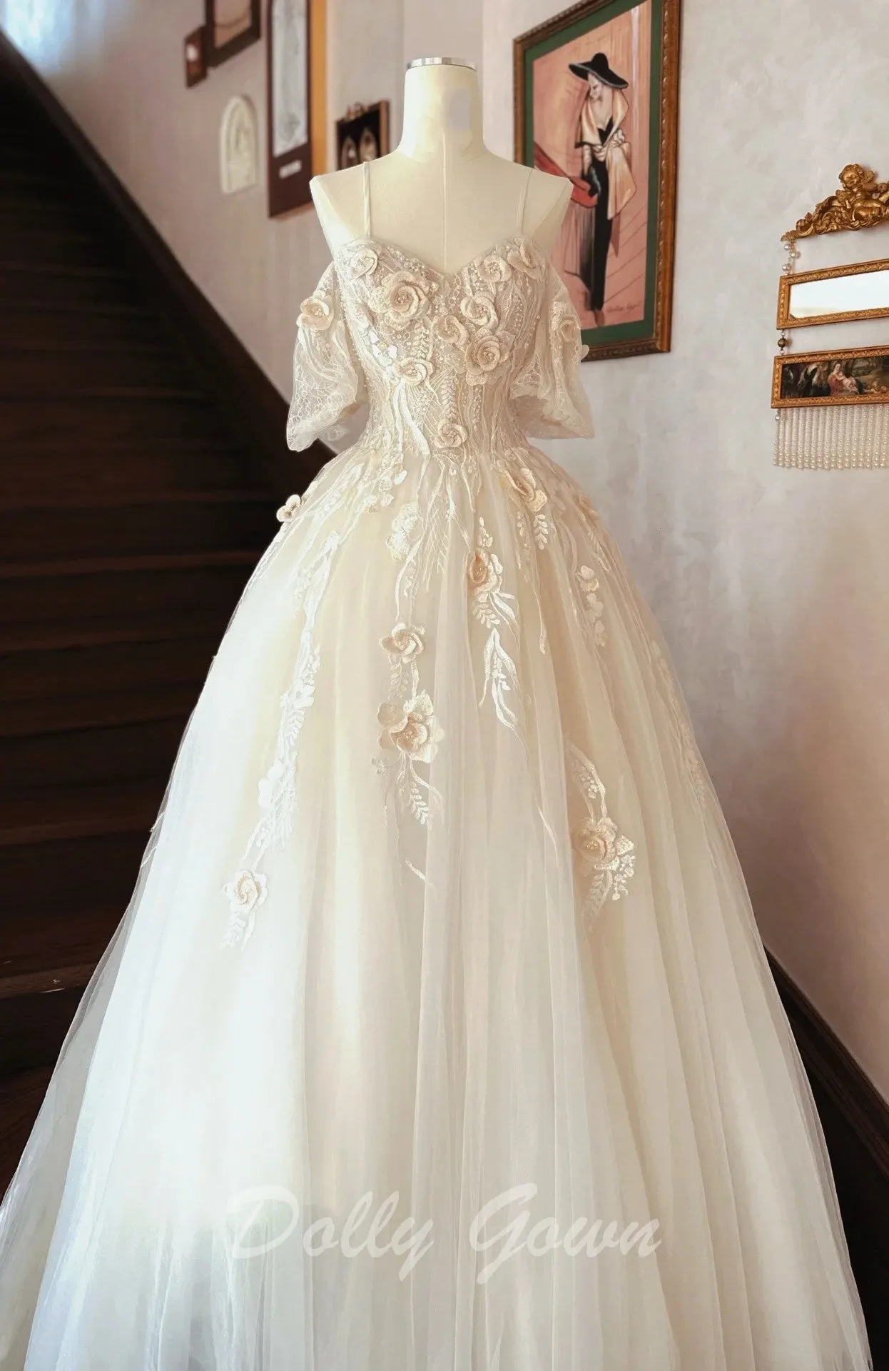 Exquisite Lace  Off The Shoulder Tulle Light Champagne Wedding Dress