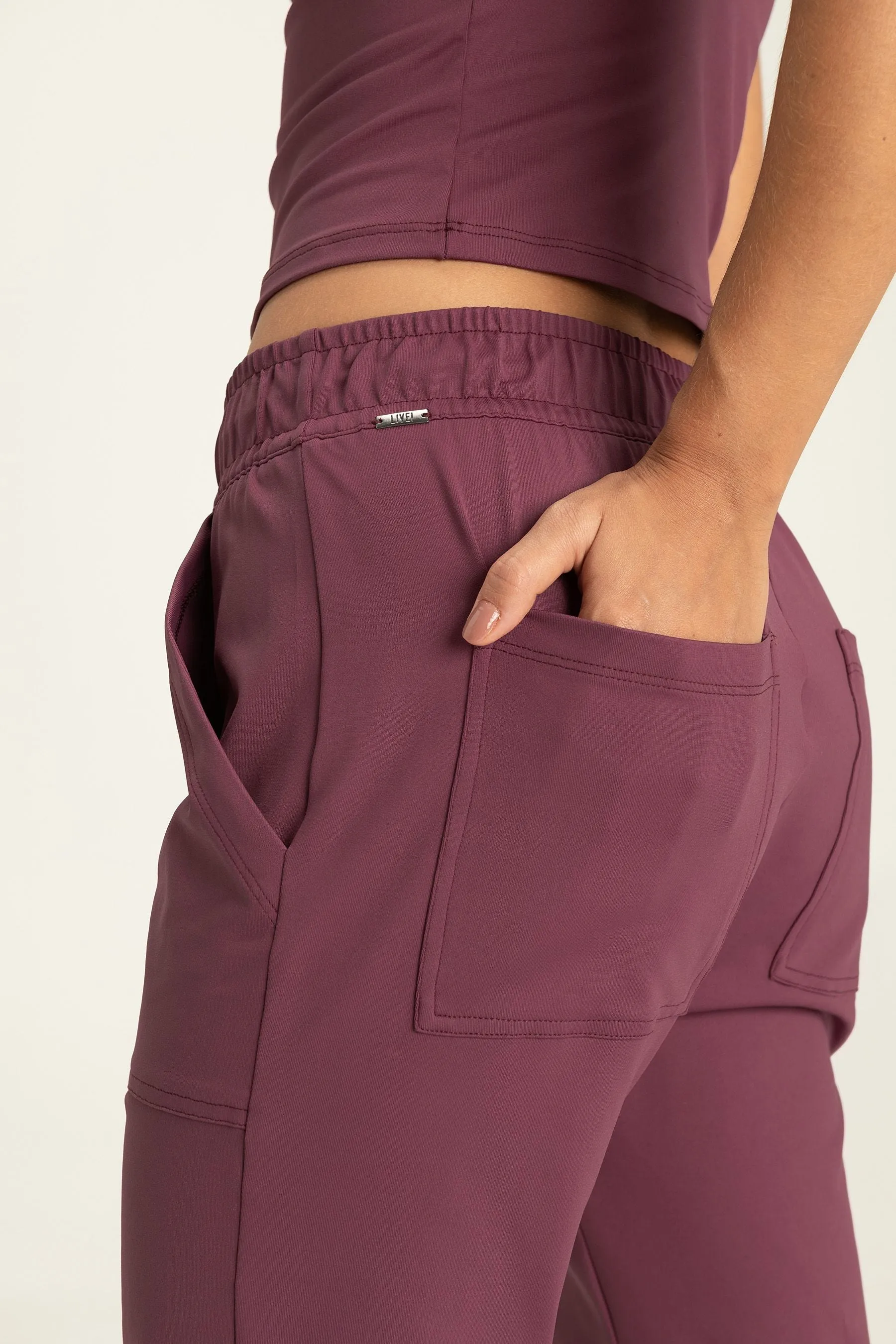 Move Jogger Pants