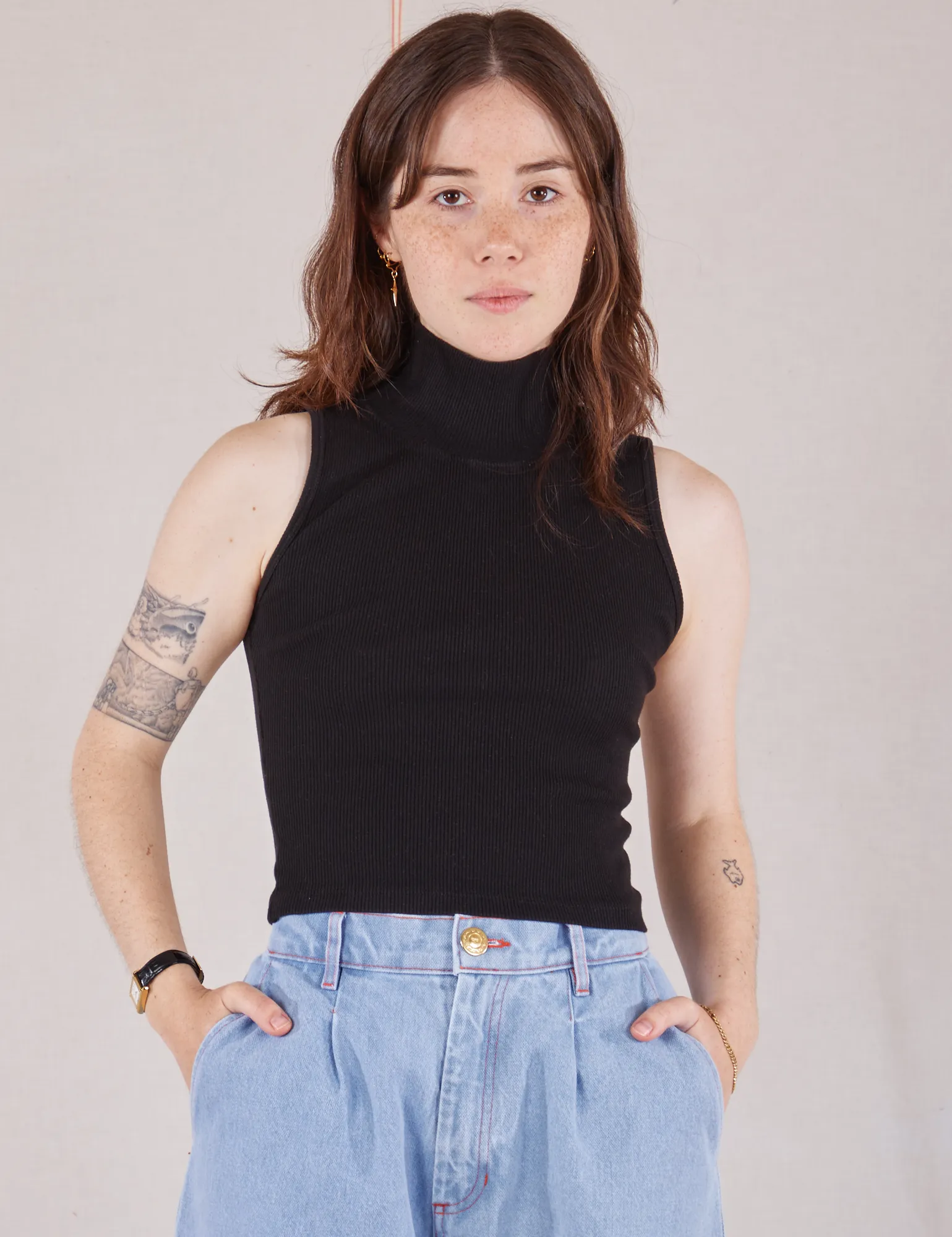 Sleeveless Essential Turtleneck - Basic Black