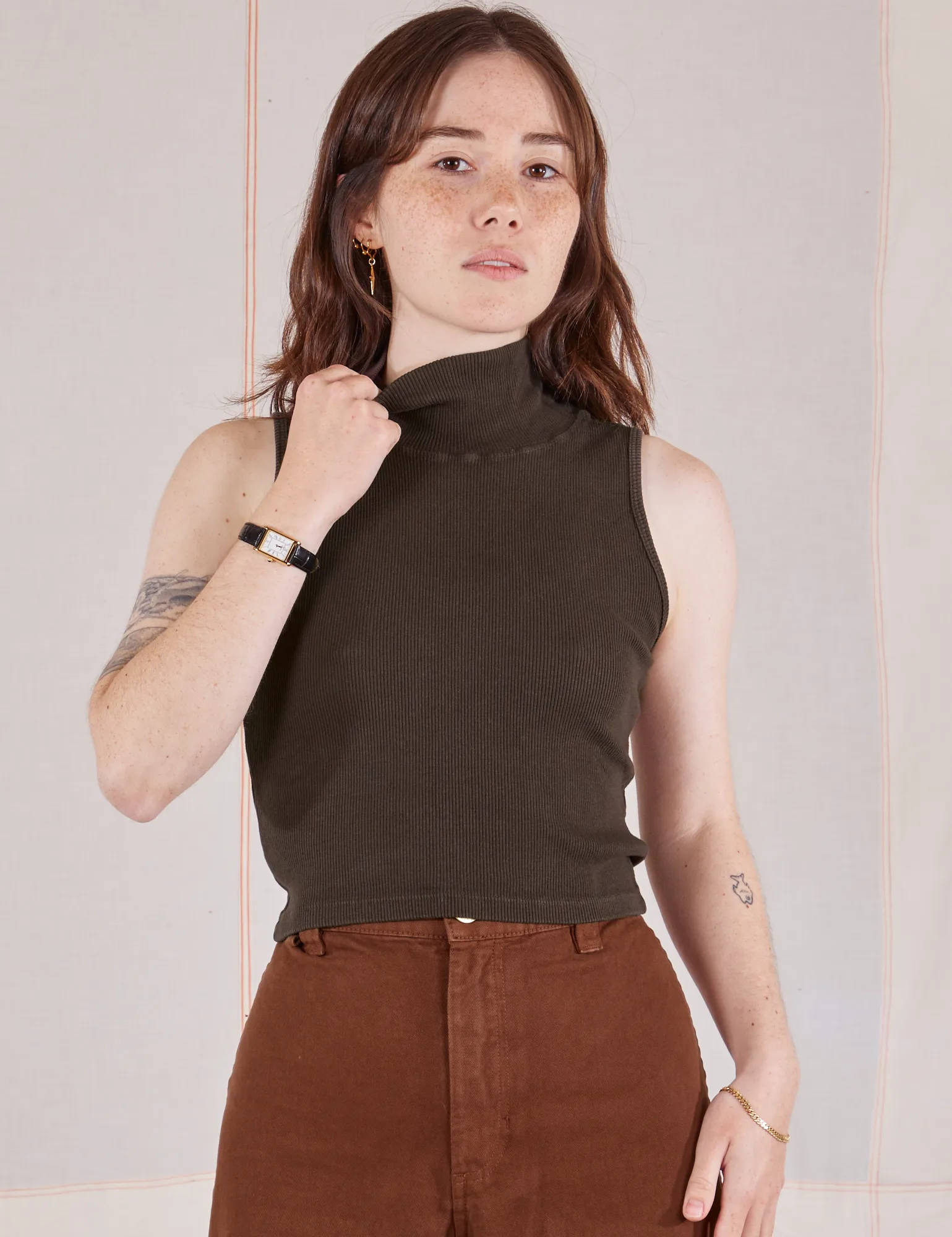 Sleeveless Essential Turtleneck - Espresso Brown